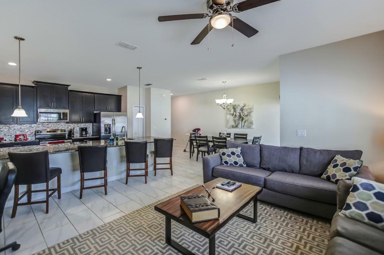 C - New 4 Bedroom Home - 5 Miles To Disney - Free Water Park - Private Pool Kissimmee Exterior photo